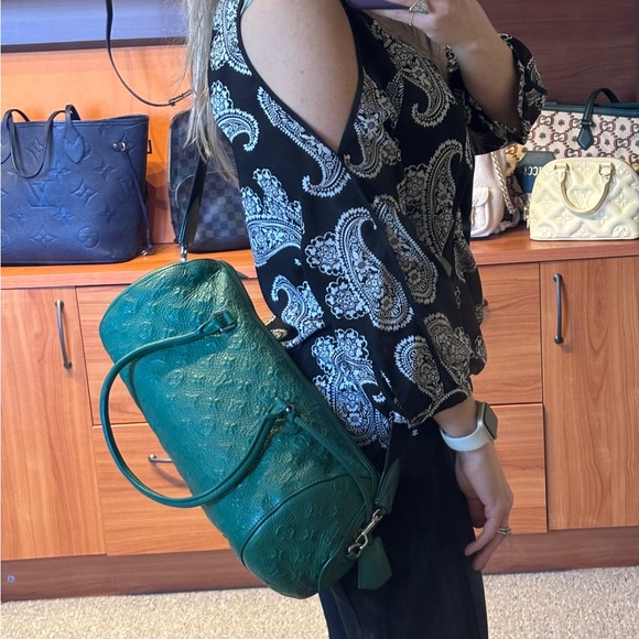 Louis Vuitton Handbags - Limited Edition Louis Vuitton Revelation Neo Papillon Gm